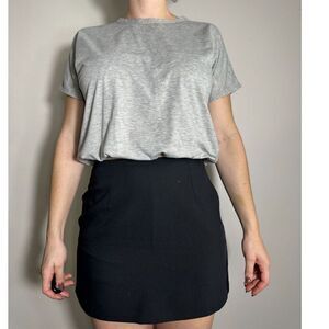 Olivia Rae Cropped Synched Waist T Shirt Size Medium